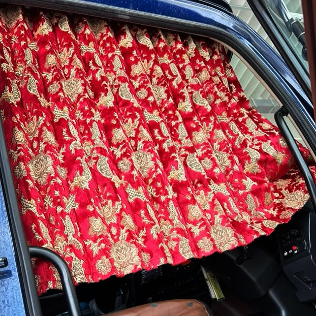 長距離ドライバーの快眠を支える「仮眠カーテン」の本当の実力